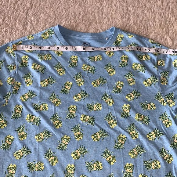 Free Planet blue pineapple t-shirt - Picture 10 of 16